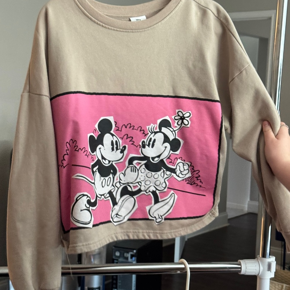 Disney women's Mickey & Minnie Tan and Pink cropped crewneck